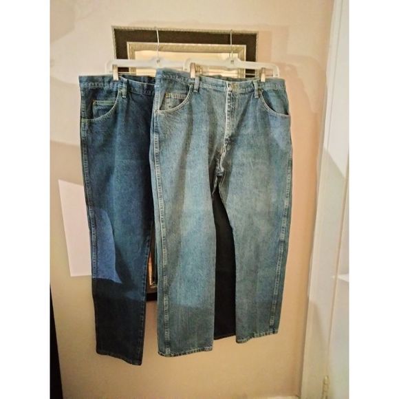 Two Pair of Wrangler Plus Size Jeans - Picture 7 of 7